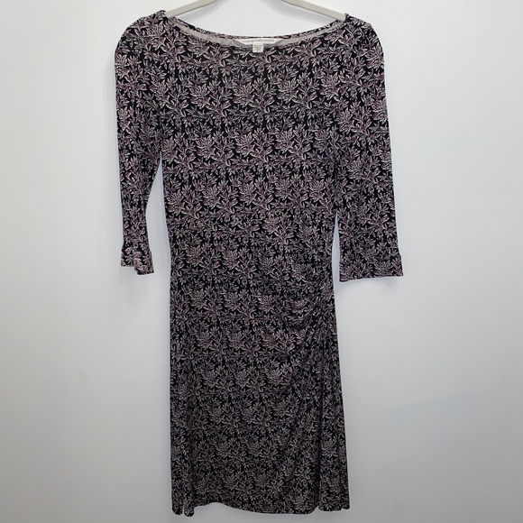 Diane Von Furstenberg Dresses & Skirts - Diane vonFurstenburg Silk Dress, 3/4 sleeves with side ruching